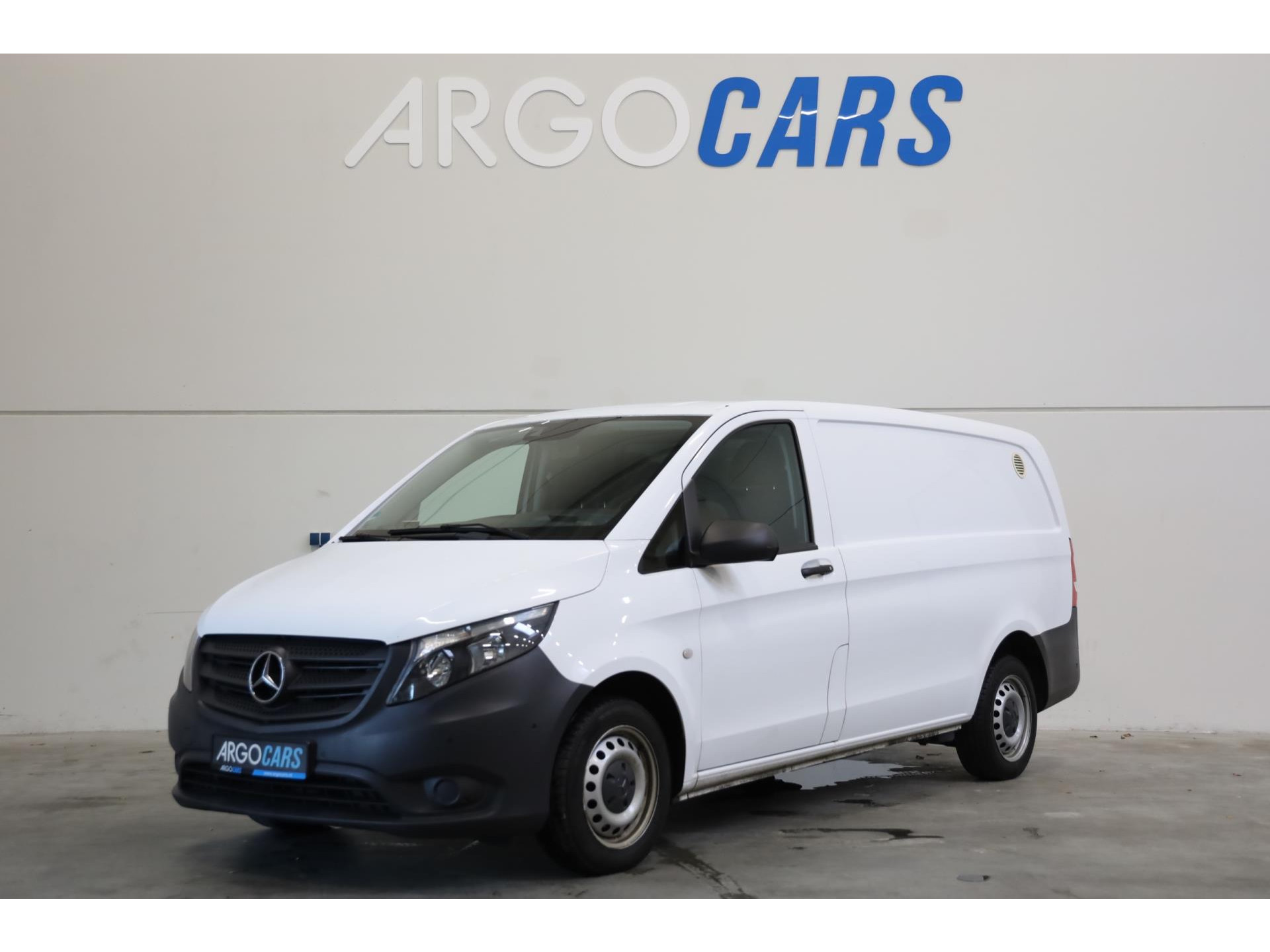Mercedes-Benz Vito 114 CDI LANG AUTOMAAT CLIMA CRUISE CONTROL PDC VOOR+ACHTER 3 ZITS LEASE V/A € 144 P.M. INRUIL MOG Bestelauto