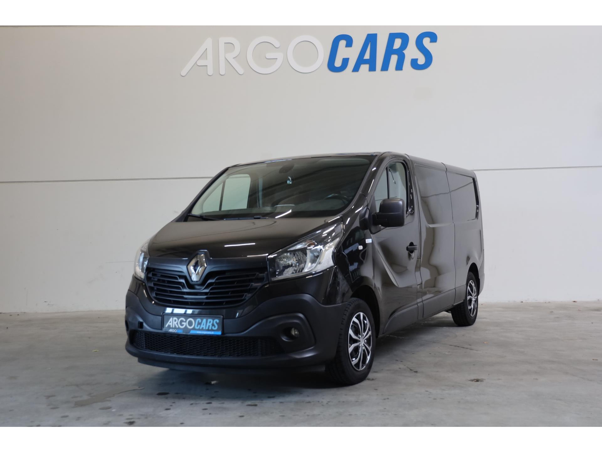 Renault Trafic 1.6 dCi T29 L2/H1 LUXE ENERGY CAMERA NAVI ZWART PDC CRUISE TOP BUS LEASE v/a € 99,-p.m.INRUIL MOGELIJK  Bestelauto