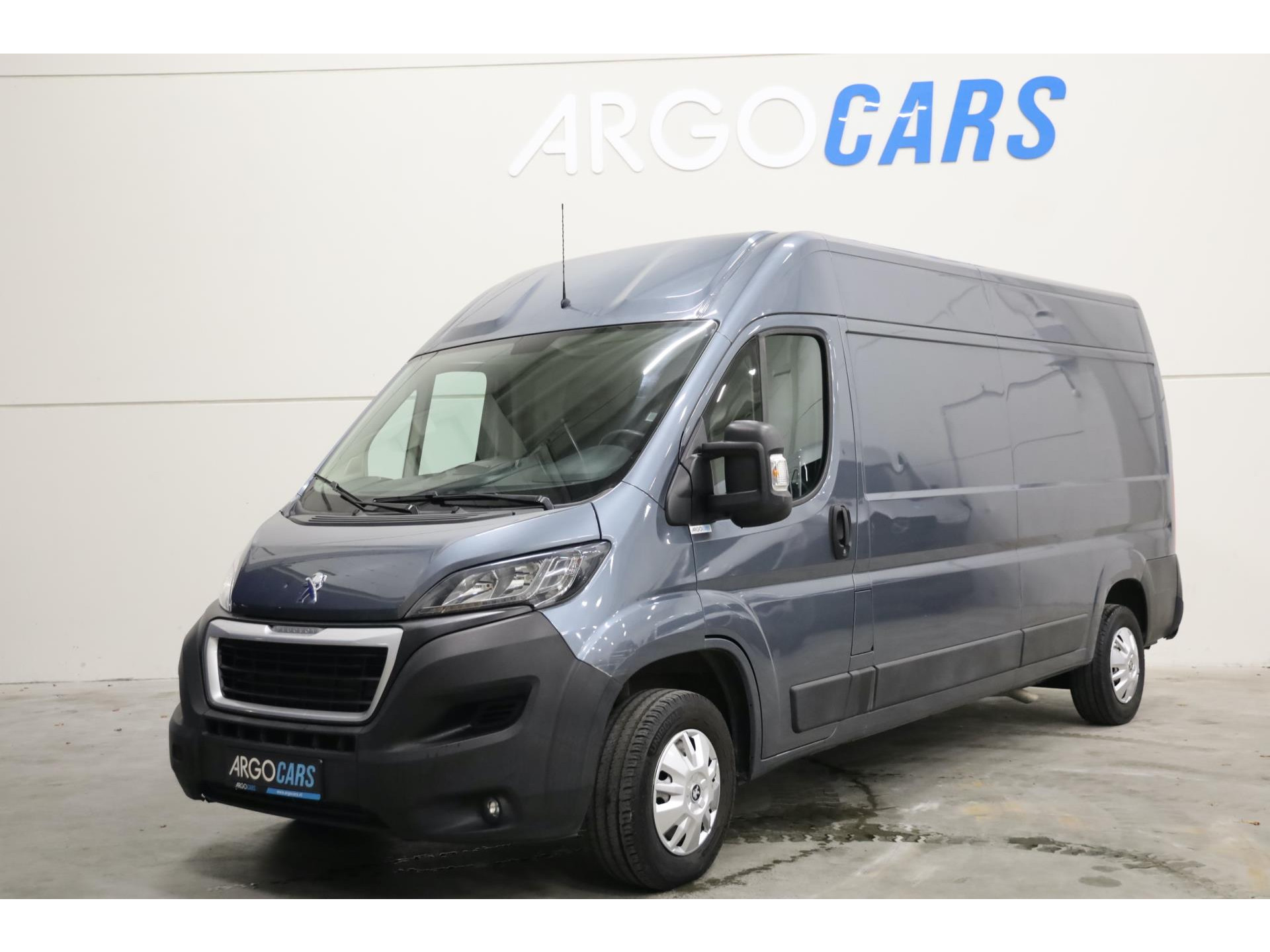 Peugeot Boxer 2.0 BlueHDI L3/H2 CAMERA NAVI AIRCO TREKHAAK GRIJS LEASE V/A € 99,- p.m. INRUIL MOGELIJK Bestelauto | 131.040 km | 2018 | 163 pk