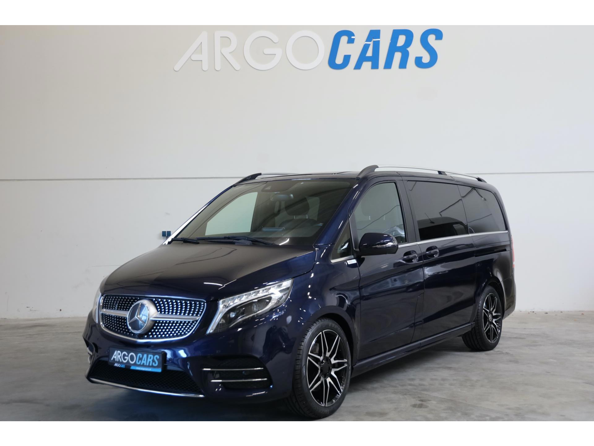 Mercedes-Benz V-Klasse 300d AMG LANG 360° CAMERA BPM VRIJ TREKHAAK DC BURMESTER 5 ZITS VOL OPTIES LEASE v/a €172,- p.m. INRUIL MOG Bestelauto