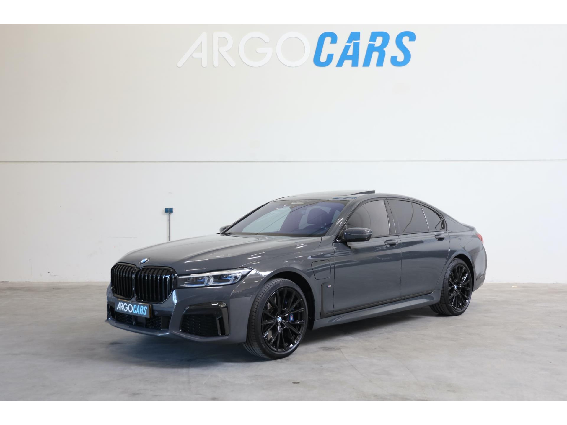 BMW 7 Serie 745e M-SPORT Carbon/Laser/Dak/ACC/Massage/360/B&W/20